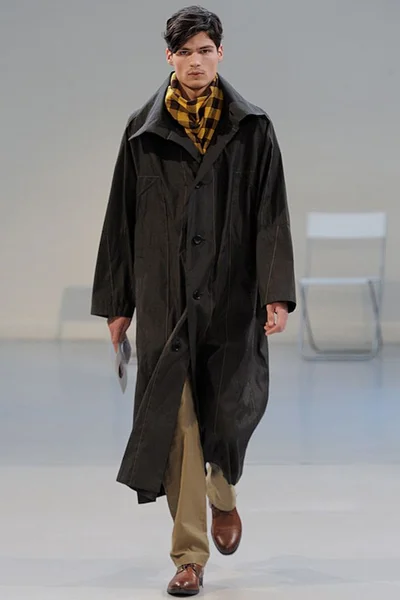 Look 3